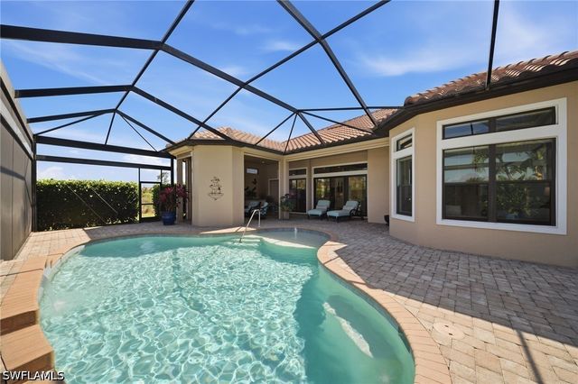 8816 Savona CT, Naples, FL 34119