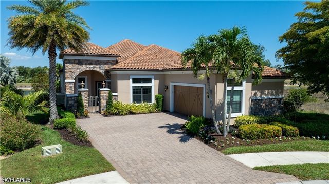 8816 Savona CT, Naples, FL 34119