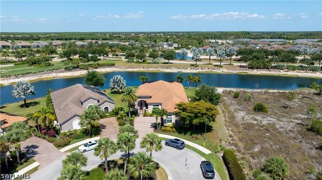 8816 Savona CT, Naples, FL 34119