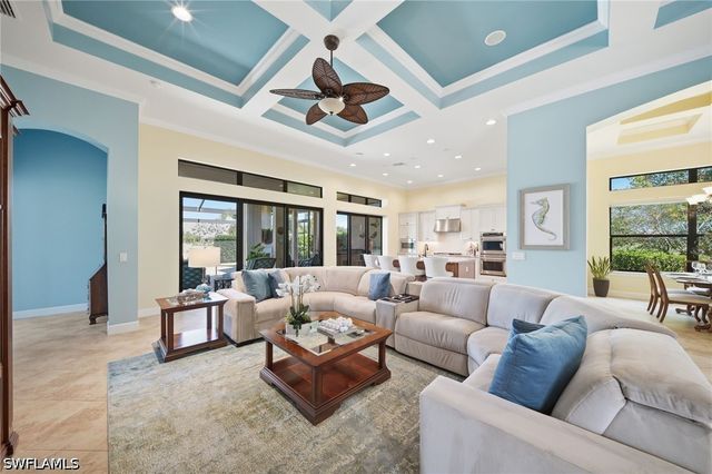 8816 Savona CT, Naples, FL 34119