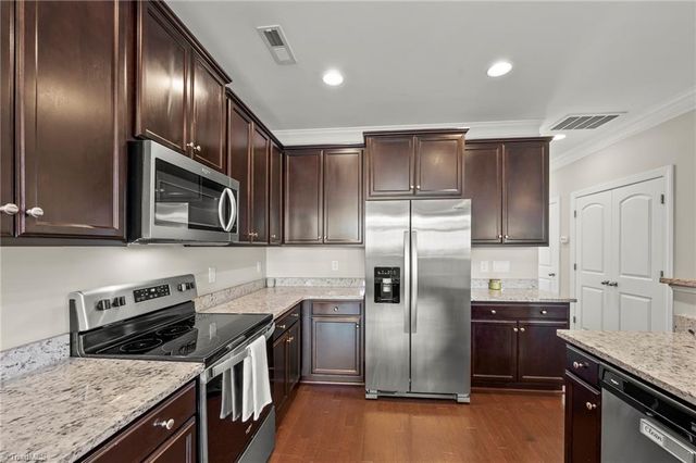 5150 Farm House Trail, Winston-salem, NC 27103