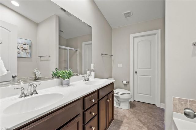 5150 Farm House Trail, Winston-salem, NC 27103