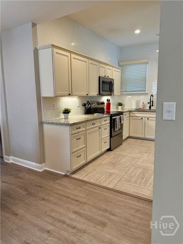 856 E 35th Street, Savannah, GA 31401