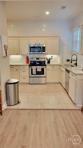 856 E 35th Street, Savannah, GA 31401