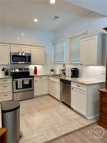 856 E 35th Street, Savannah, GA 31401