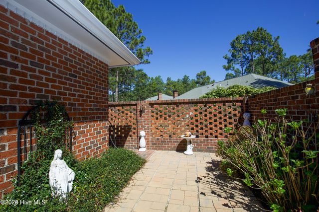 3 Drayton Court, Southern Pines, NC 28387