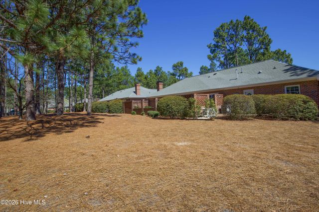 3 Drayton Court, Southern Pines, NC 28387