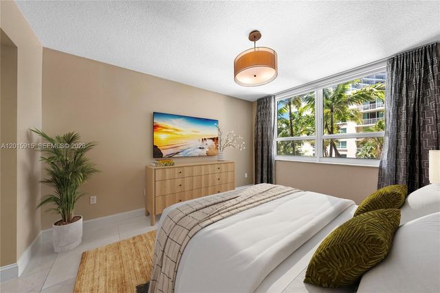 2000 N Bayshore Dr 307, Miami, FL 33137