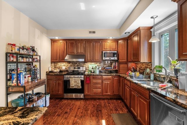 9 Waldo Street 2, Somerville, MA 02143