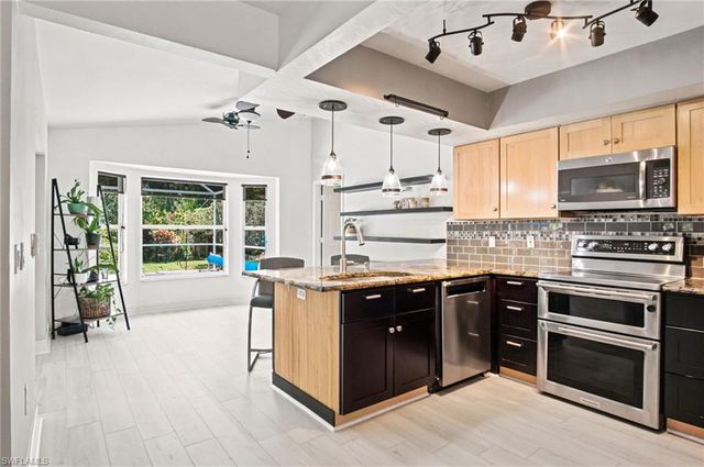 2667 River Reach DR, Naples, FL 34104