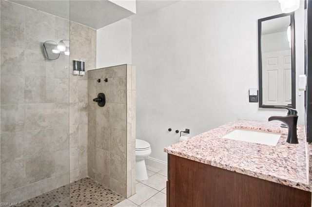 2667 River Reach DR, Naples, FL 34104