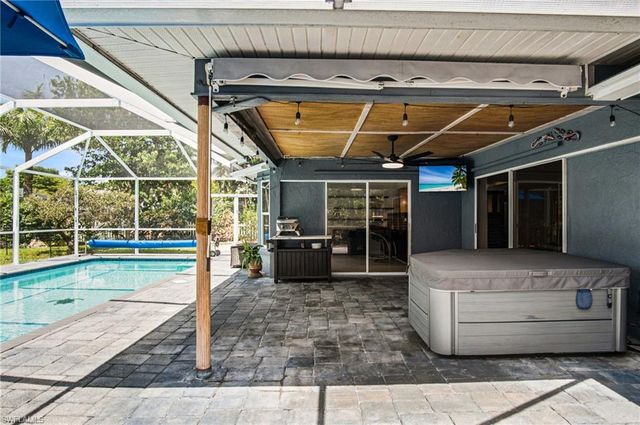 2667 River Reach DR, Naples, FL 34104
