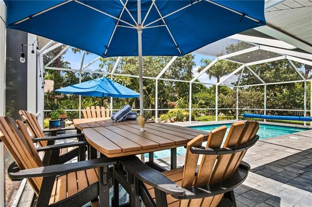 2667 River Reach DR, Naples, FL 34104
