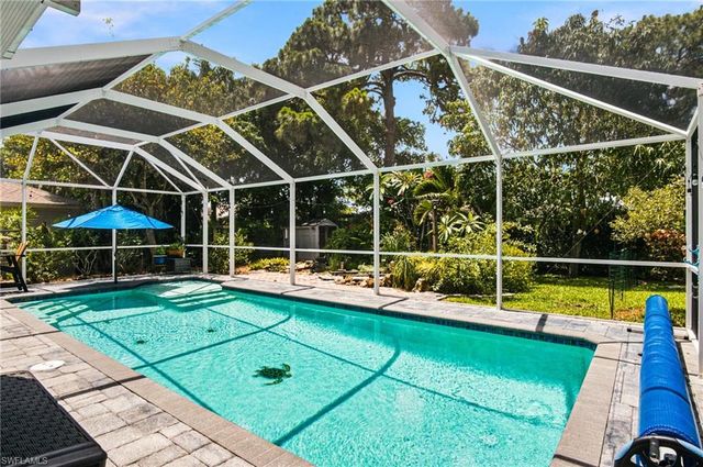 2667 River Reach DR, Naples, FL 34104