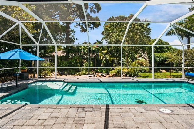 2667 River Reach DR, Naples, FL 34104