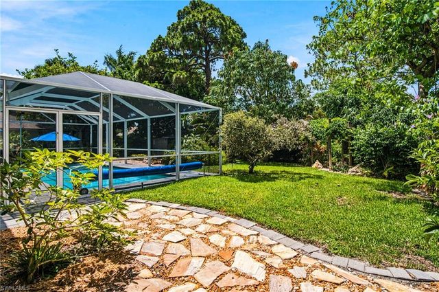 2667 River Reach DR, Naples, FL 34104