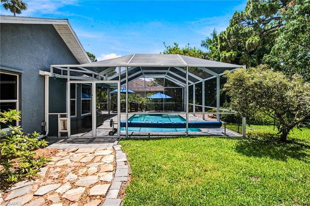 2667 River Reach DR, Naples, FL 34104