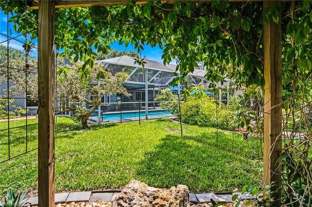 2667 River Reach DR, Naples, FL 34104
