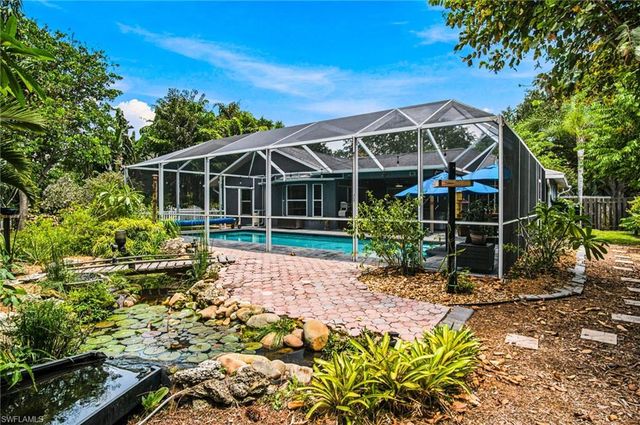 2667 River Reach DR, Naples, FL 34104