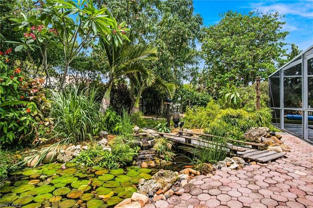 2667 River Reach DR, Naples, FL 34104