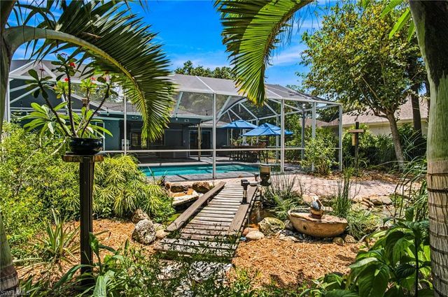 2667 River Reach DR, Naples, FL 34104