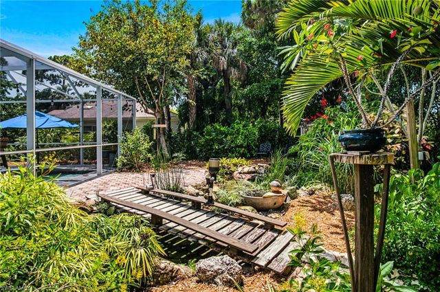 2667 River Reach DR, Naples, FL 34104