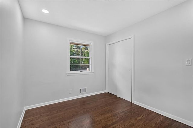 3737 N Walrond Avenue, Kansas City, MO 64117