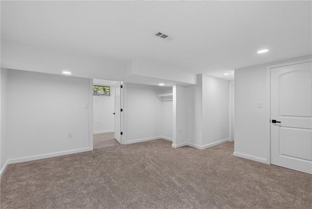 3737 N Walrond Avenue, Kansas City, MO 64117