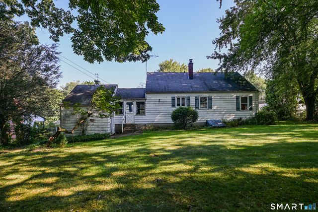 95 Lake Avenue, Trumbull, CT 06611