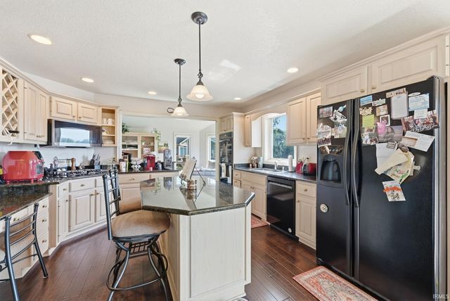 910 Calverton Court, Fort Wayne, IN 46825
