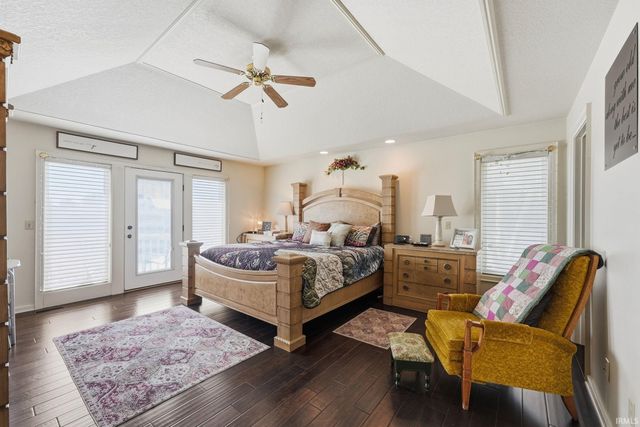 910 Calverton Court, Fort Wayne, IN 46825
