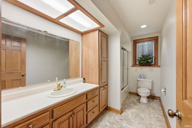 910 Calverton Court, Fort Wayne, IN 46825