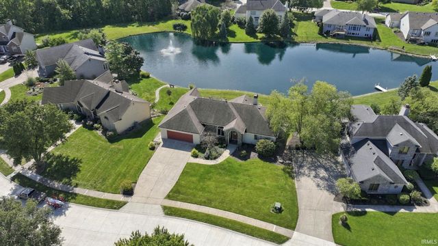 910 Calverton Court, Fort Wayne, IN 46825