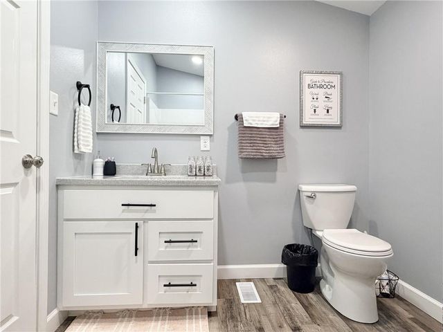 810 Town and Country Lane, Trenton, MO 64683