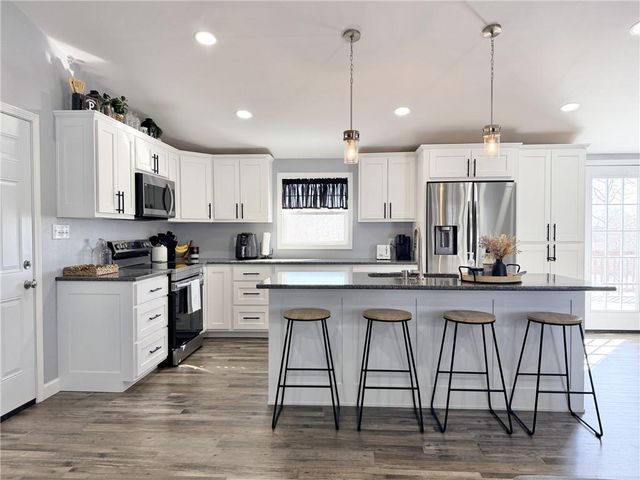 810 Town and Country Lane, Trenton, MO 64683