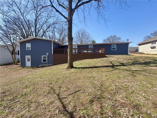 810 Town and Country Lane, Trenton, MO 64683