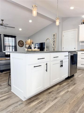 810 Town and Country Lane, Trenton, MO 64683