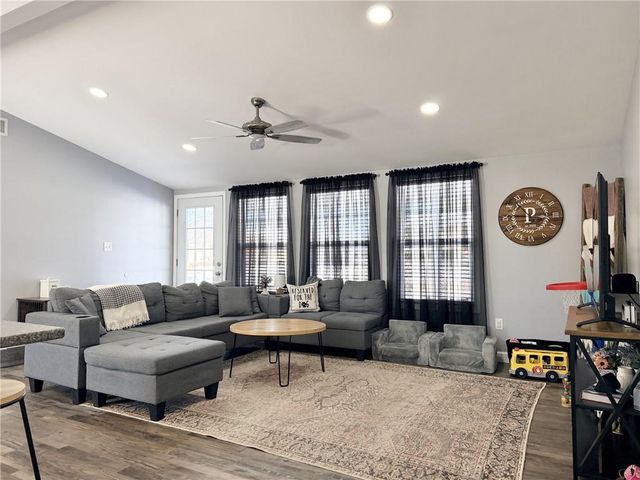 810 Town and Country Lane, Trenton, MO 64683