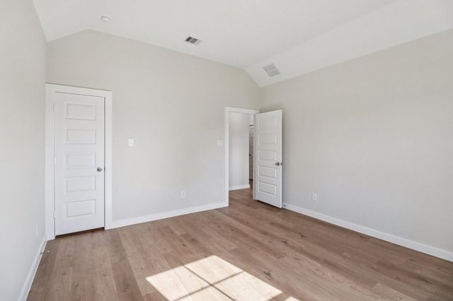 740 Barton Place Drive, Cleveland, TX 77327