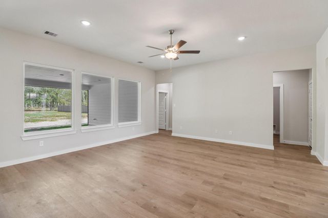 740 Barton Place Drive, Cleveland, TX 77327