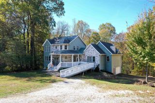 699 N Deer Lake Drive, Bloomfield, IN 47424