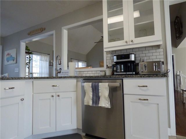 12 Green Apple Court, Taylorsville, GA 30178