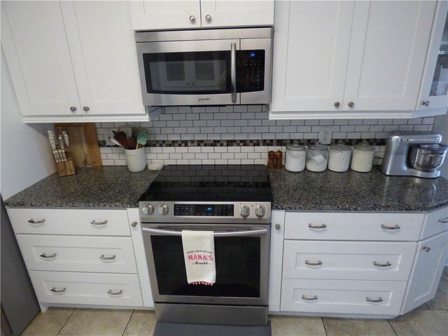 12 Green Apple Court, Taylorsville, GA 30178