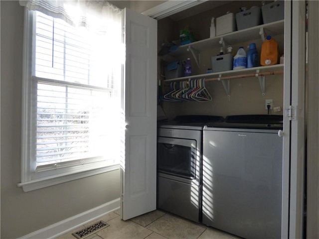 12 Green Apple Court, Taylorsville, GA 30178