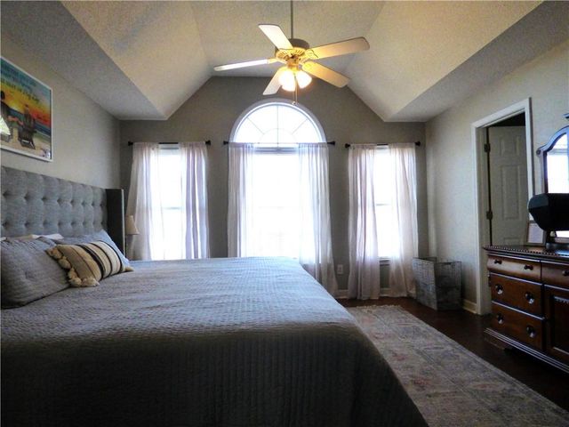 12 Green Apple Court, Taylorsville, GA 30178