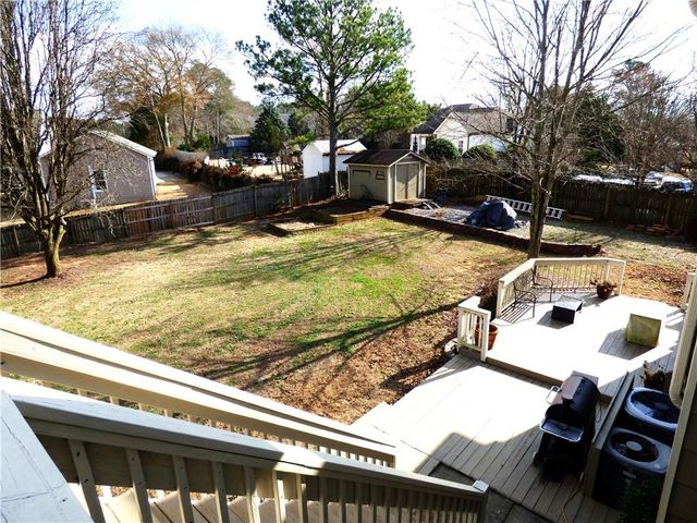 12 Green Apple Court, Taylorsville, GA 30178