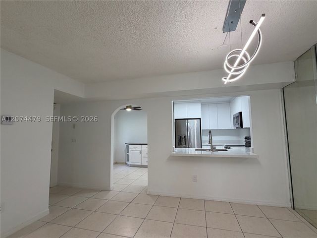 423 NE 210th Cir Ter 104-25, Miami, FL 33179