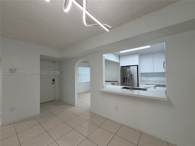 423 NE 210th Cir Ter 104-25, Miami, FL 33179
