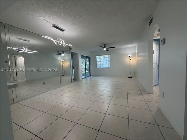 423 NE 210th Cir Ter 104-25, Miami, FL 33179