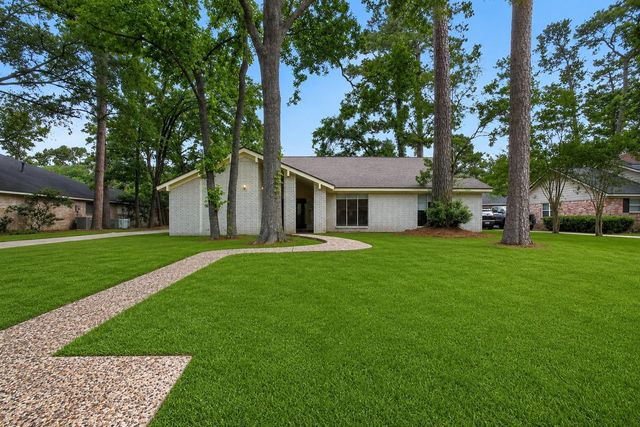 1927 Hidden Creek Drive, Kingwood, TX 77339